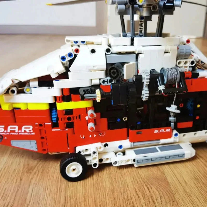 custom moc motorized airbus h175 rescue helicopter bricks toy 74666 usablocks 655 10f116a6 80b2 46e9 9a00 2b2a8b83bd42 custom moc motorized airbus h175 rescue helicopter bricks toy 74666 usablocks 655 10f116a6 80b2 46e9 9a00 2b2a8b83bd42